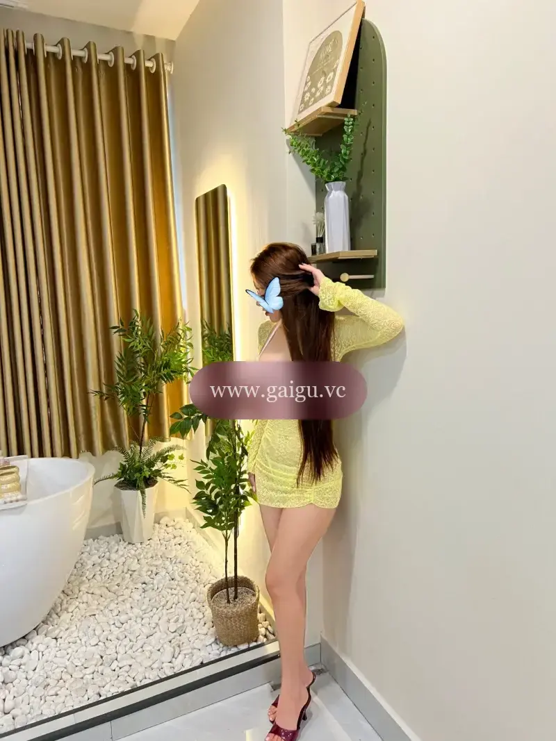 VIP⭐ MINH CHÂU VÚ BỤ MÔNG TO MỘNG NƯỚC