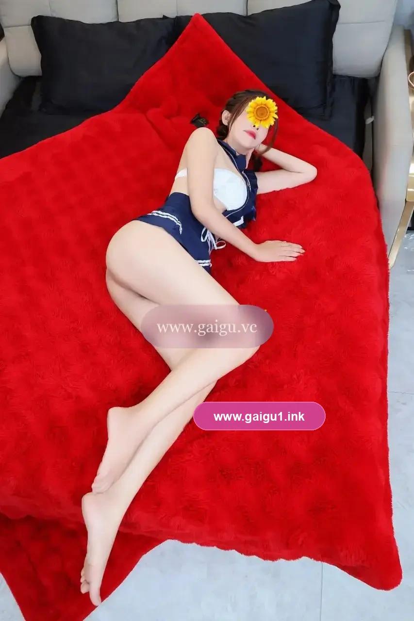 Ngọc Linh Khuôn Mặt Gợi Tình - Vú Bím Tuyệt Đẹp - Tình Cảm Ngọt Ngào - Sexy và Quyến Rũ