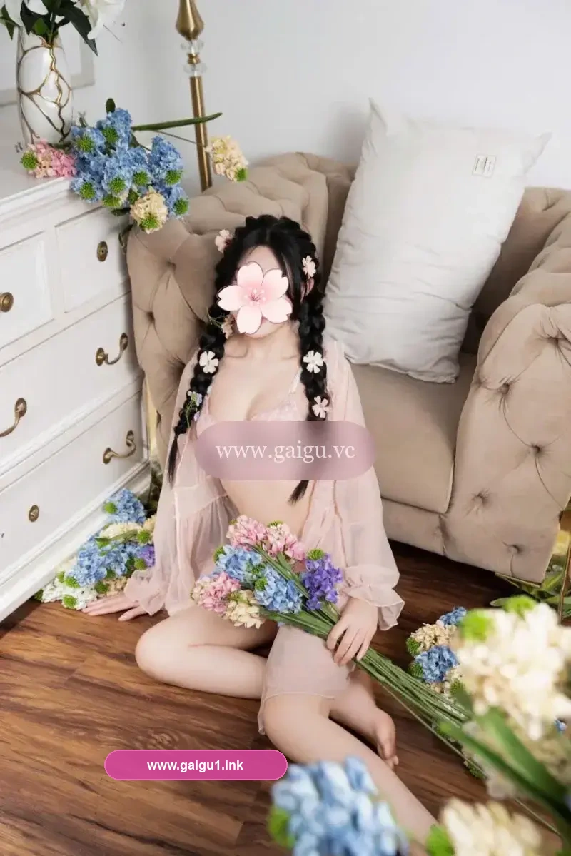 ❣️Hân Hân❣️Gái non 2k6 vú bím hồng, mặt xinh duyên dáng