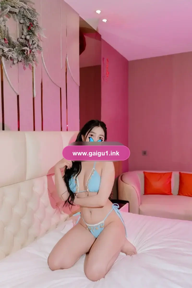 BẢO NGỌC CÔ NÀNG SEXY NÓNG BỎNG, BODY CỰC CHUÂN