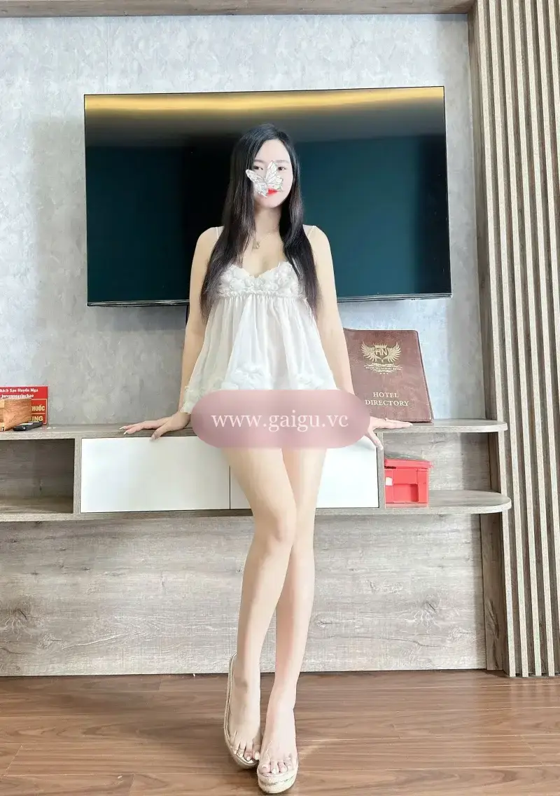 Hot🔥ROSY cực phẩm xinh xắn vú to bím múp phục vụ nhiệt tình