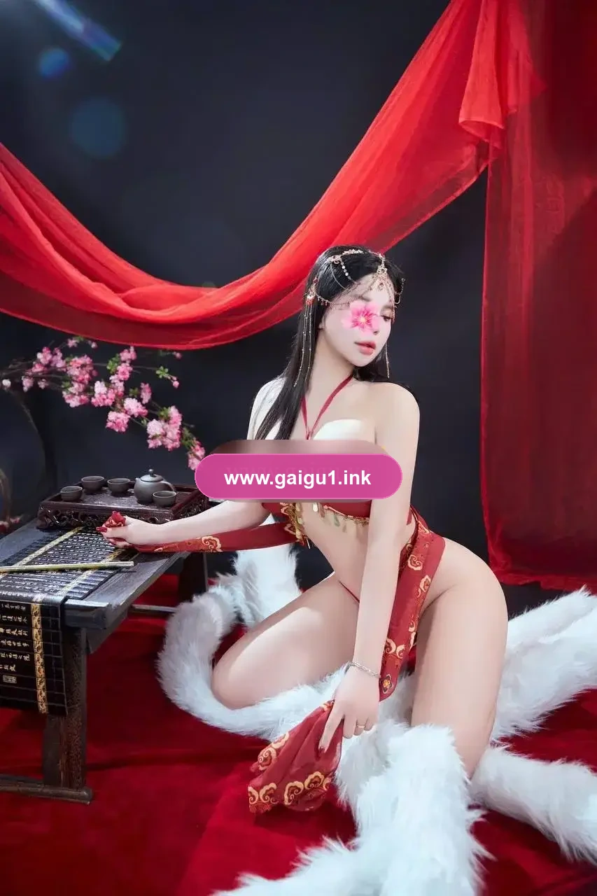 Yến Nhi - Siêu Phẩm Người Mẫu Nóng Bỏng, Vú To Ngực Thật 100% Chất Lượng