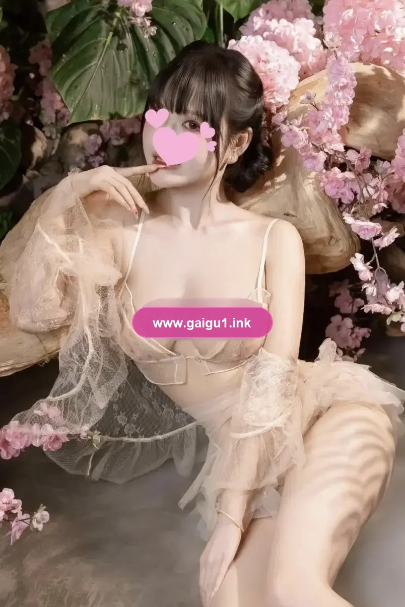Trà My💋Gái Ngoan Xinh Vú Bự Phục Phụ Như Người Yêu Luôn