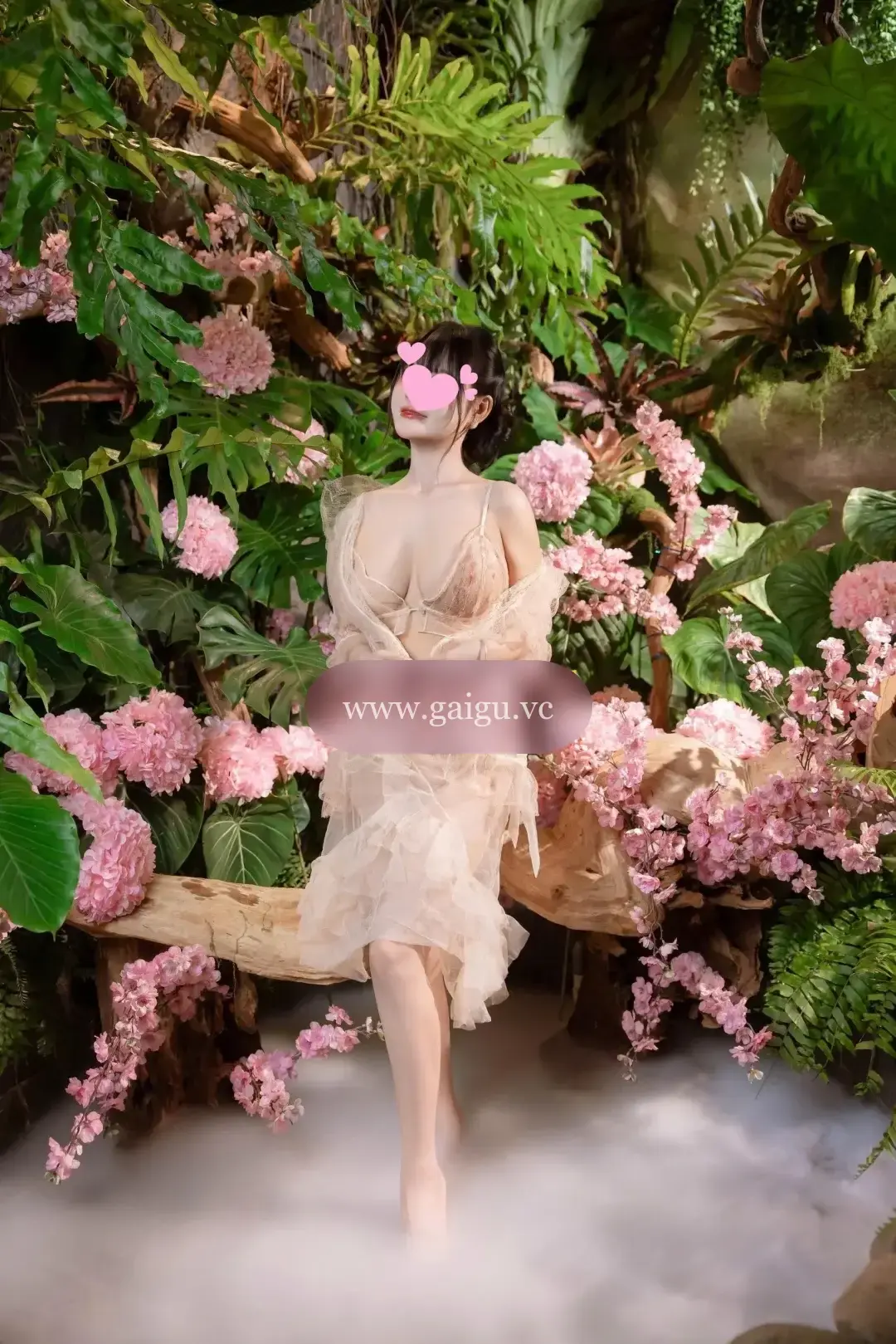 Trà My💋Gái Ngoan Xinh Vú Bự Phục Phụ Như Người Yêu Luôn