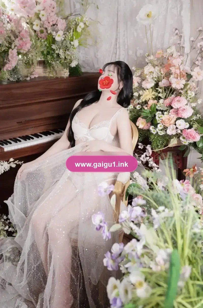 An Nhiên:VÚ BỰ, MẶT XINH, TUYỆT CHIÊU DÂM ĐÃNG