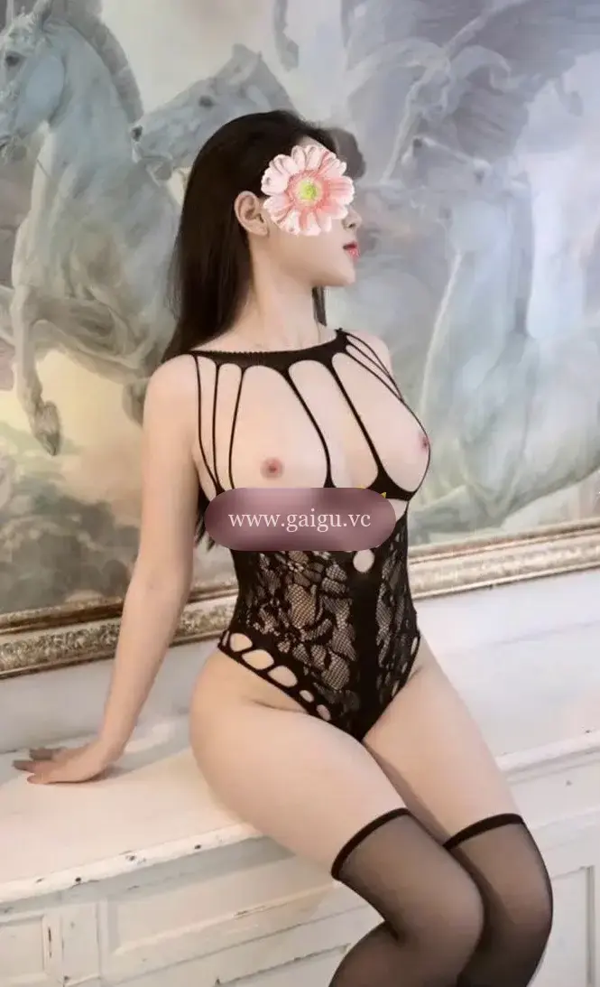 Cherry Ngọc Anh 2k6 đẹp như thiên thần