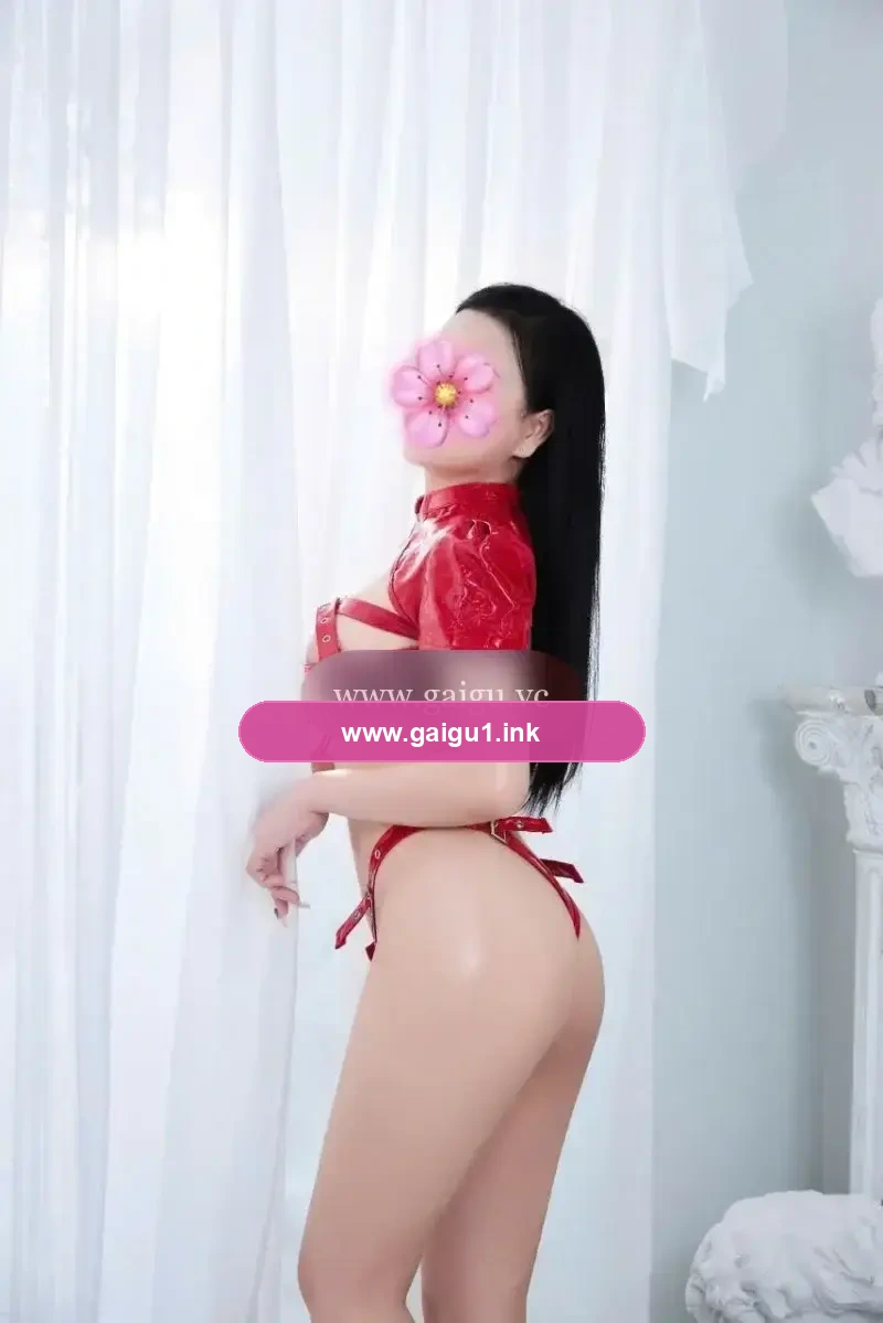 ❣️BÉ KEM❣️XINH DÂM VÚ TO DA TRẮNG LÀM TÌNH CHUYÊN NGHIỆP