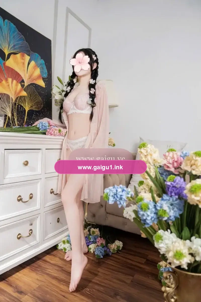 ❣️Hân Hân❣️Gái non 2k6 vú bím hồng, mặt xinh duyên dáng