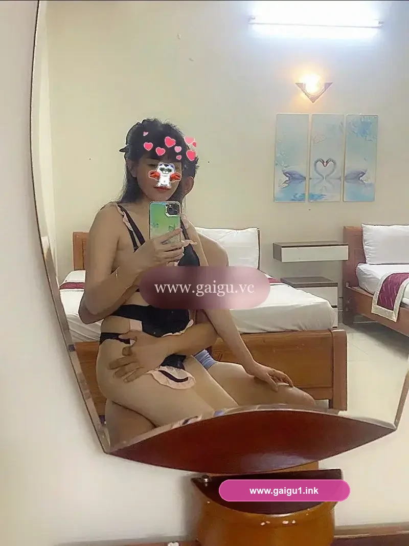 Băng Di xinh đẹp sắc sảo Phục vụ chu đáo cosplay sexy : Hầu gái , nữ sinh ren lưới lọt khe..