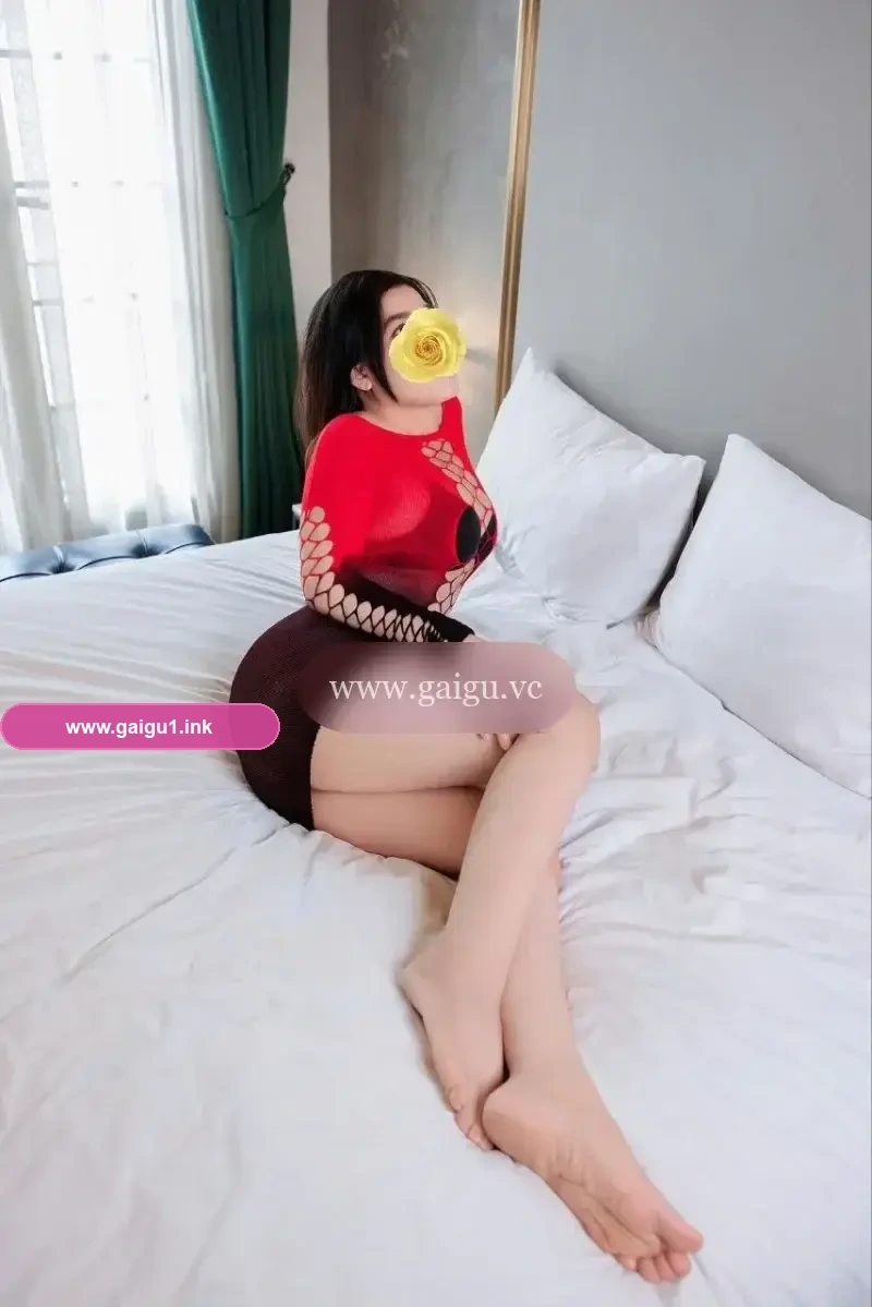 Bích Ngọc-  Thần dâm trong phân khúc