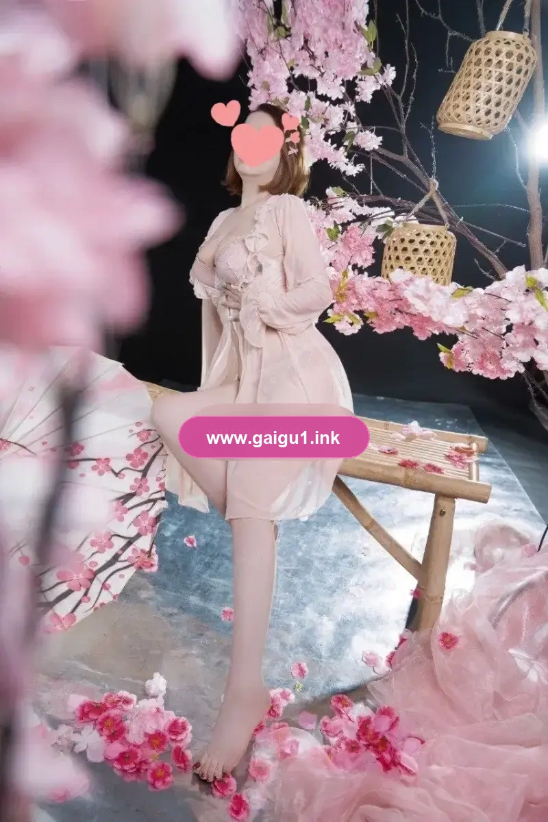 LINH ĐAN ĐẾN CÙNG Chị IU đĩnh nóc kịch trần