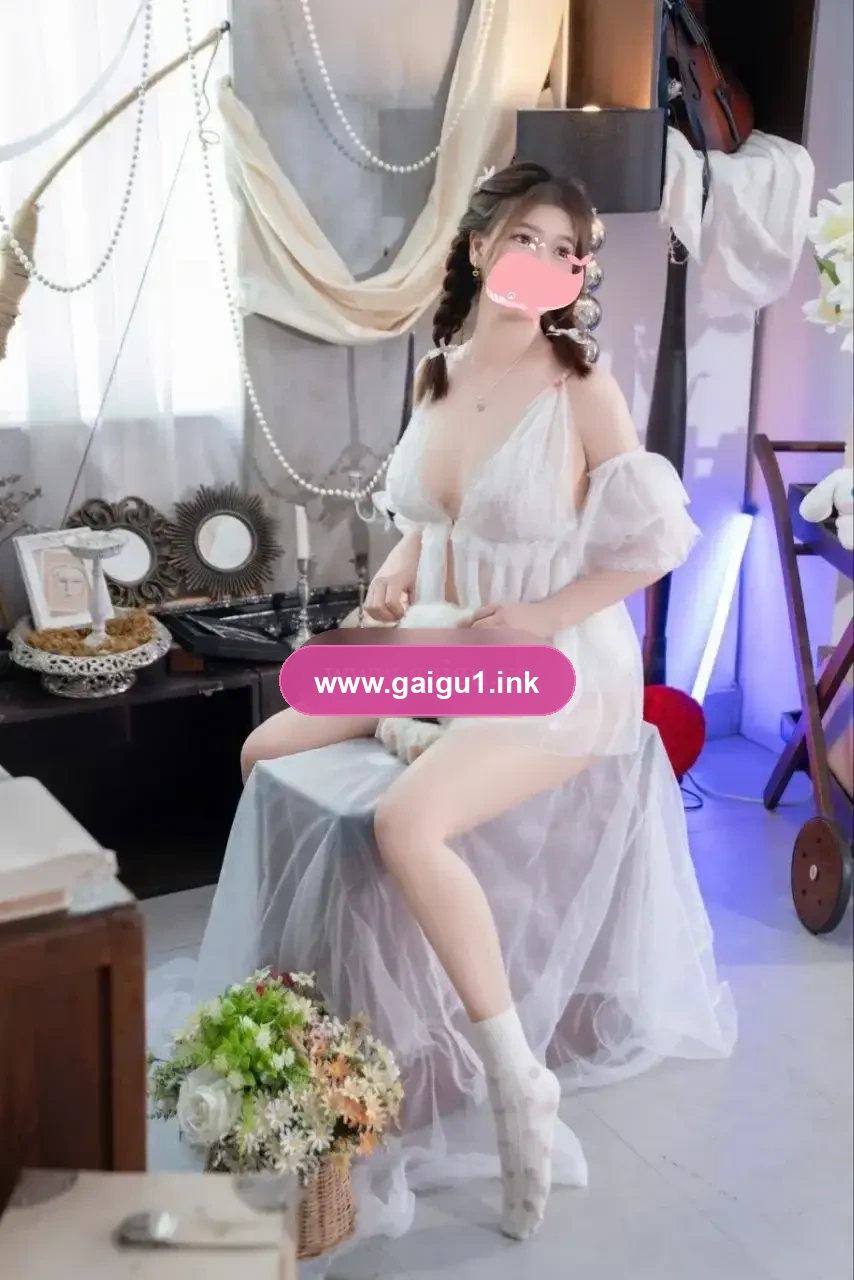 Bé Loan- em hàng nóng hổi, thơm ngon!!!