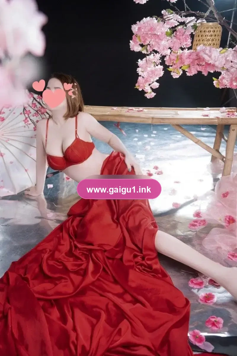 LINH ĐAN ĐẾN CÙNG Chị IU đĩnh nóc kịch trần