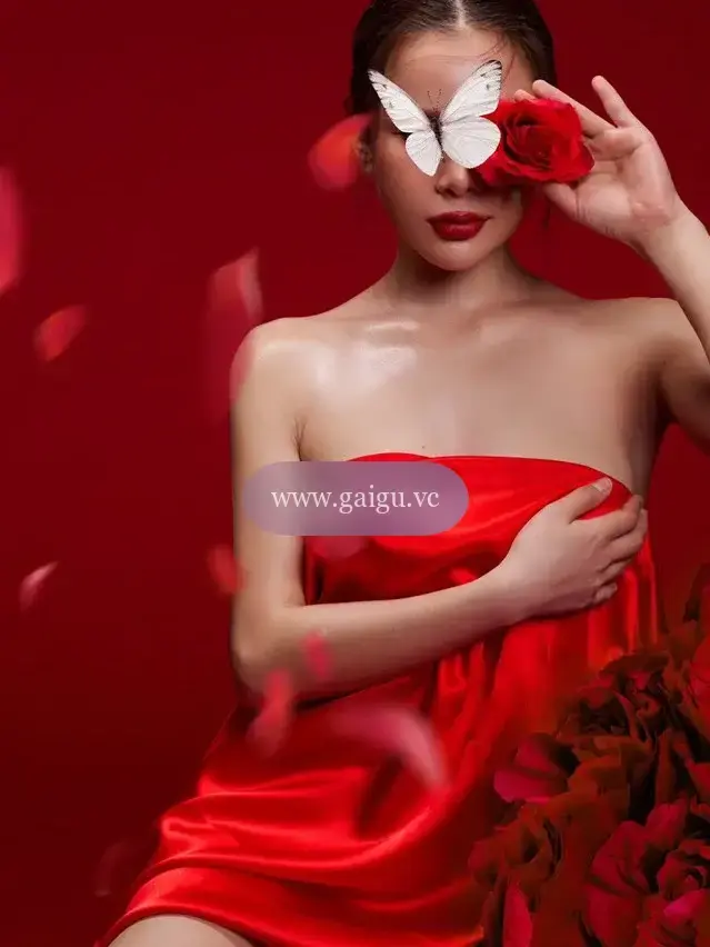 ❤️LUNA ❤️ Khuôn mặt xinh đẹp, body dẹp, vú mông căng đét