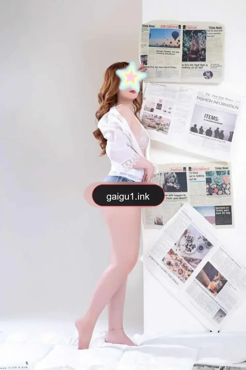 ⭐HẠNH TRANG NGỌT NGÀO XINH ĐẸP MÀ CÒN BIẾT CHIỀU CHUỘN