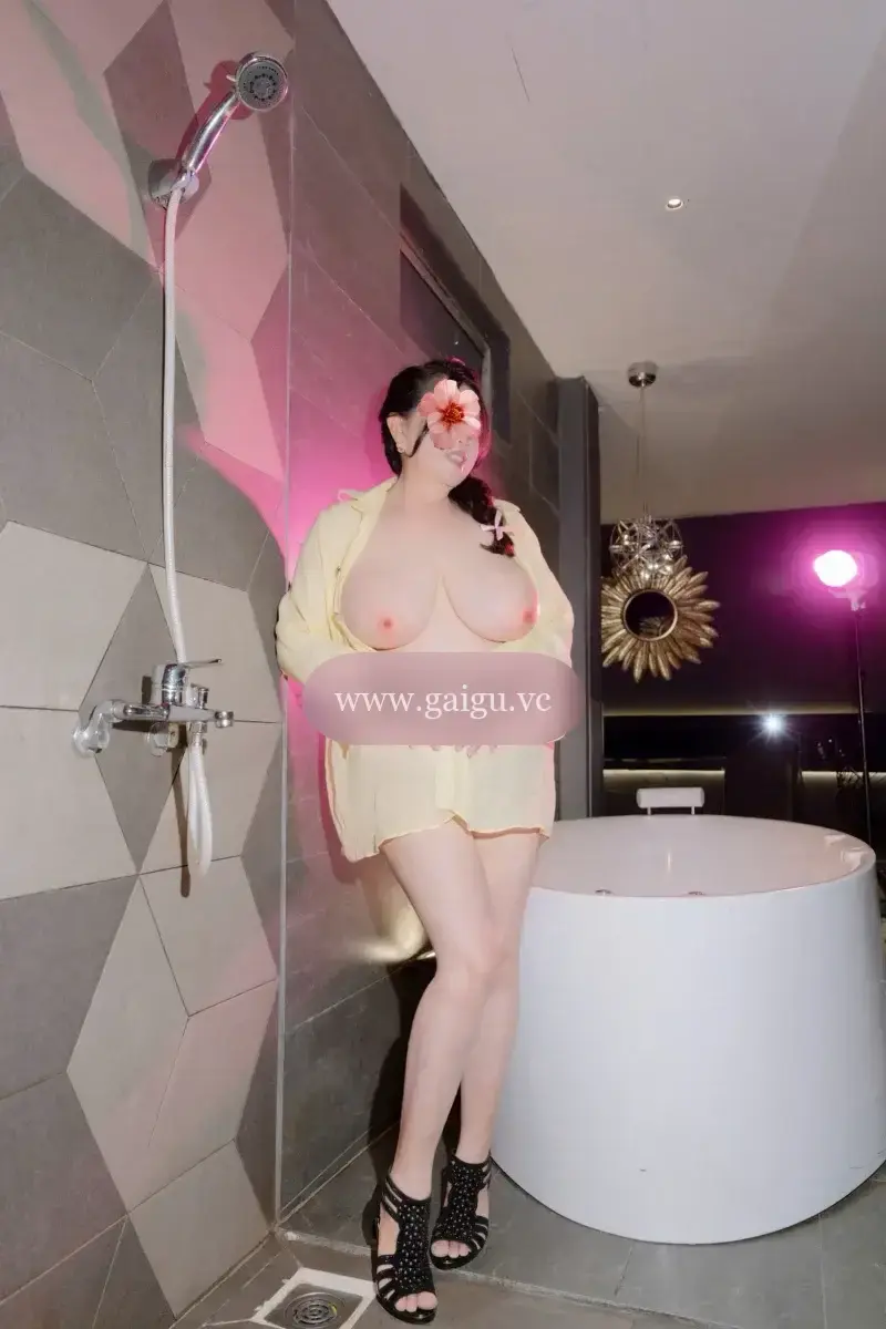 Thanh Huyền - Vú Bo Mông Căng, Siêu Phẩm Chiều Tới Bến