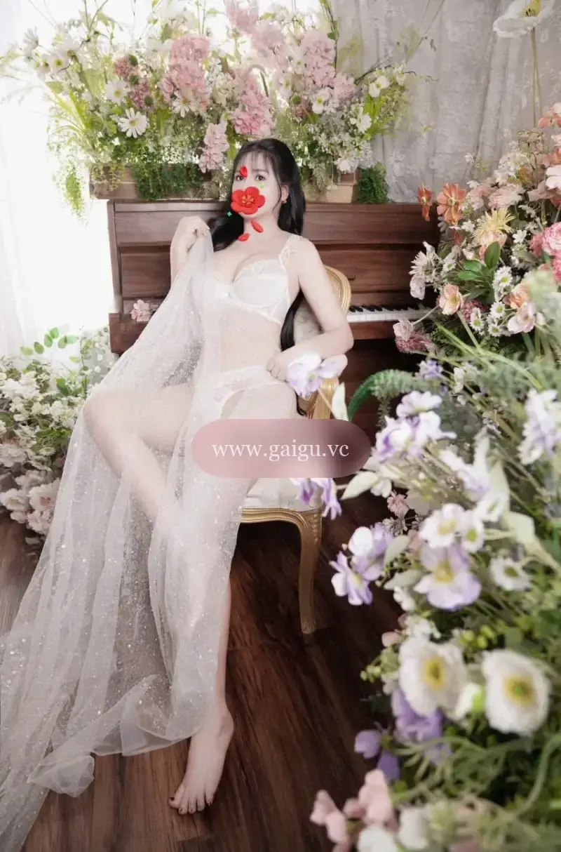 An Nhiên:VÚ BỰ, MẶT XINH, TUYỆT CHIÊU DÂM ĐÃNG