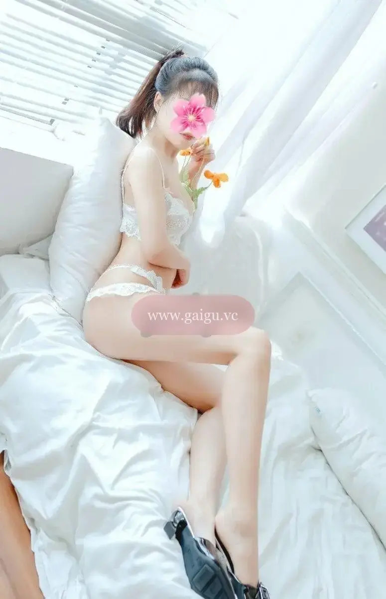 DIẼM MY DÂM NỮ SIÊU BÚ KU, ĐÁ BJ PHÊ TÊ TÁI