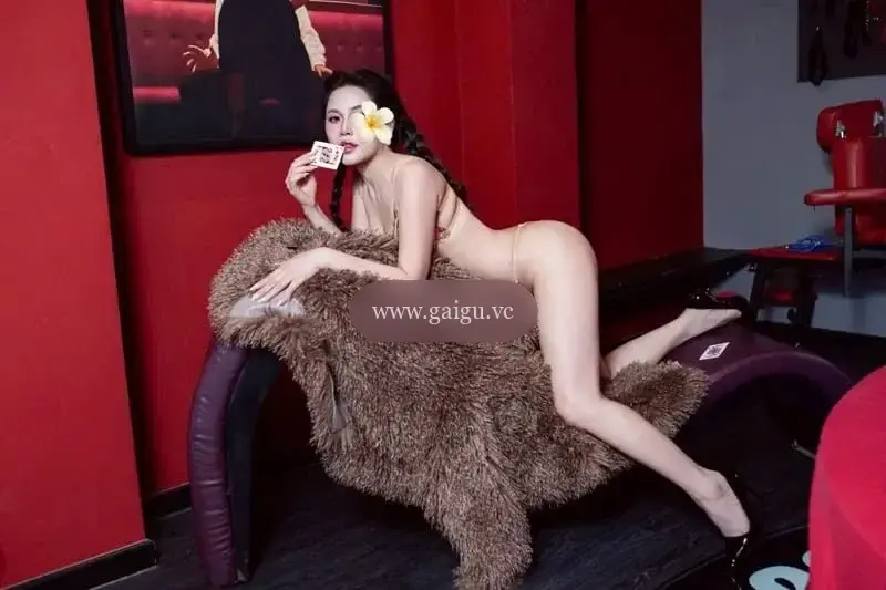 MỸ ANH XINH DÂM ĐÁNG YÊU_ VÚ SIÊU ĐẸP SEXY_MÔNG CONG