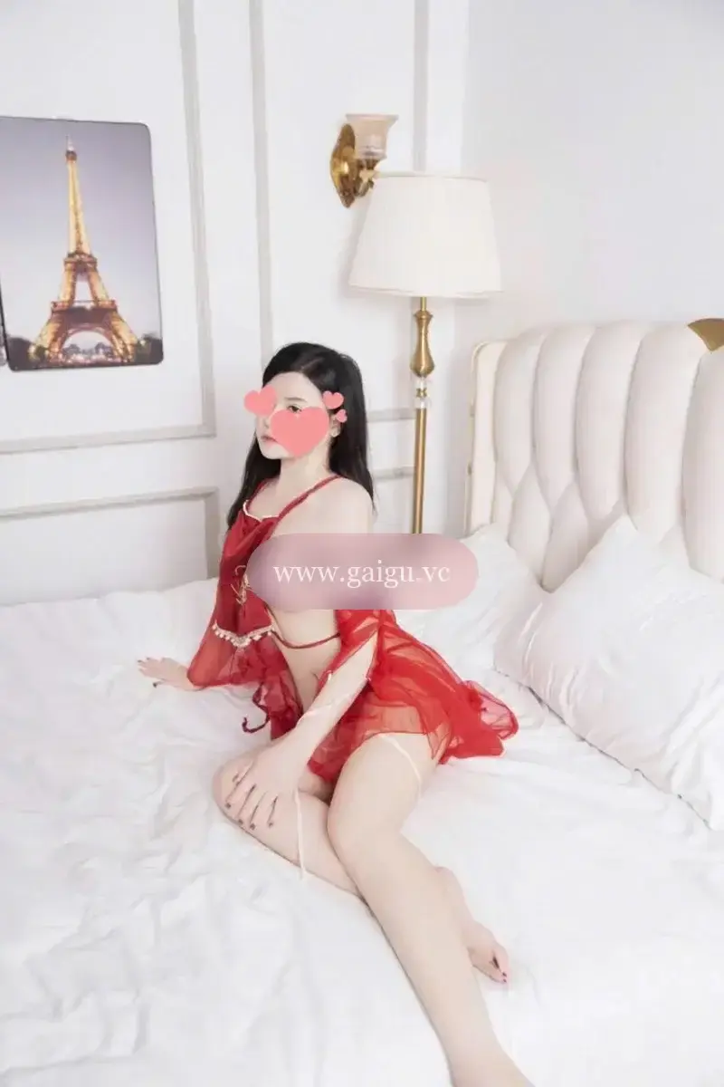 DIỄM NGỌC - TÌNH CẢM VỚI KHÁCH NHƯ NGƯỜI YÊU