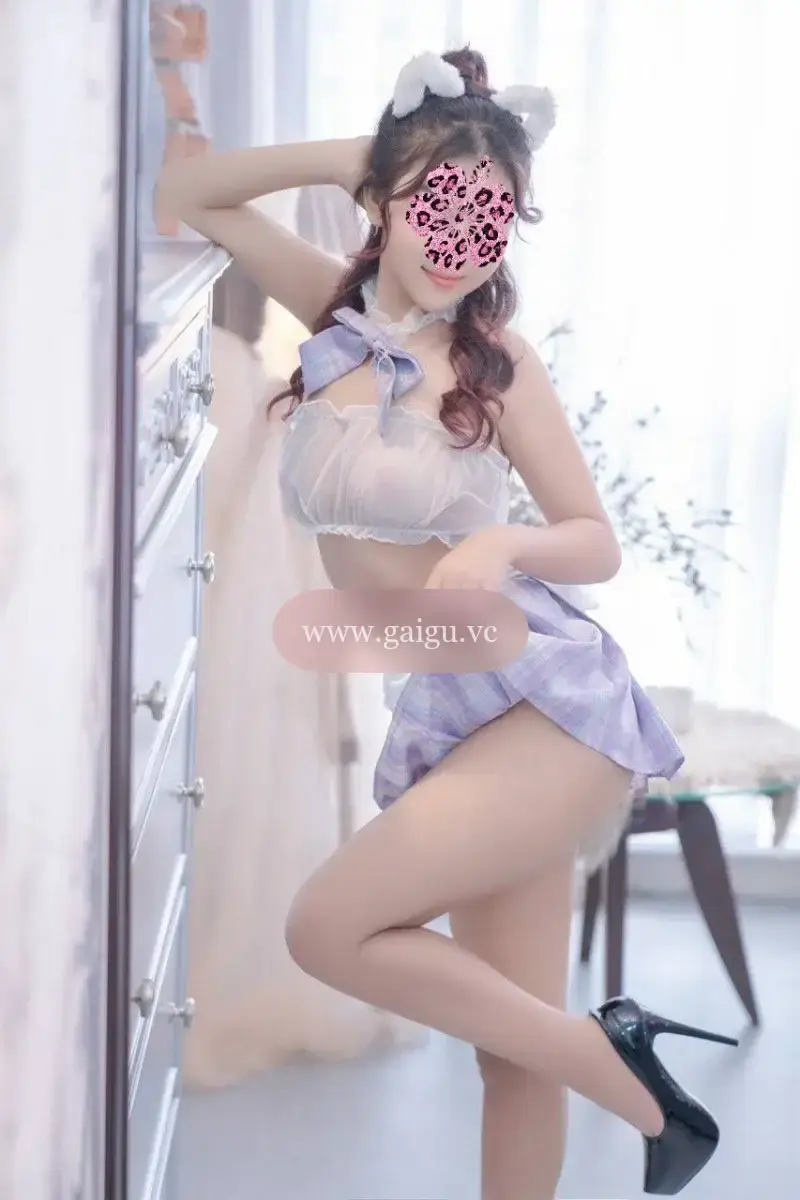 GG.[⭐ VIP ]LY LY - Vẻ Đẹp Tinh Khôi 2K5, Da Trắng, Dáng Xinh - Đỉnh Cao Cảm Xúc!