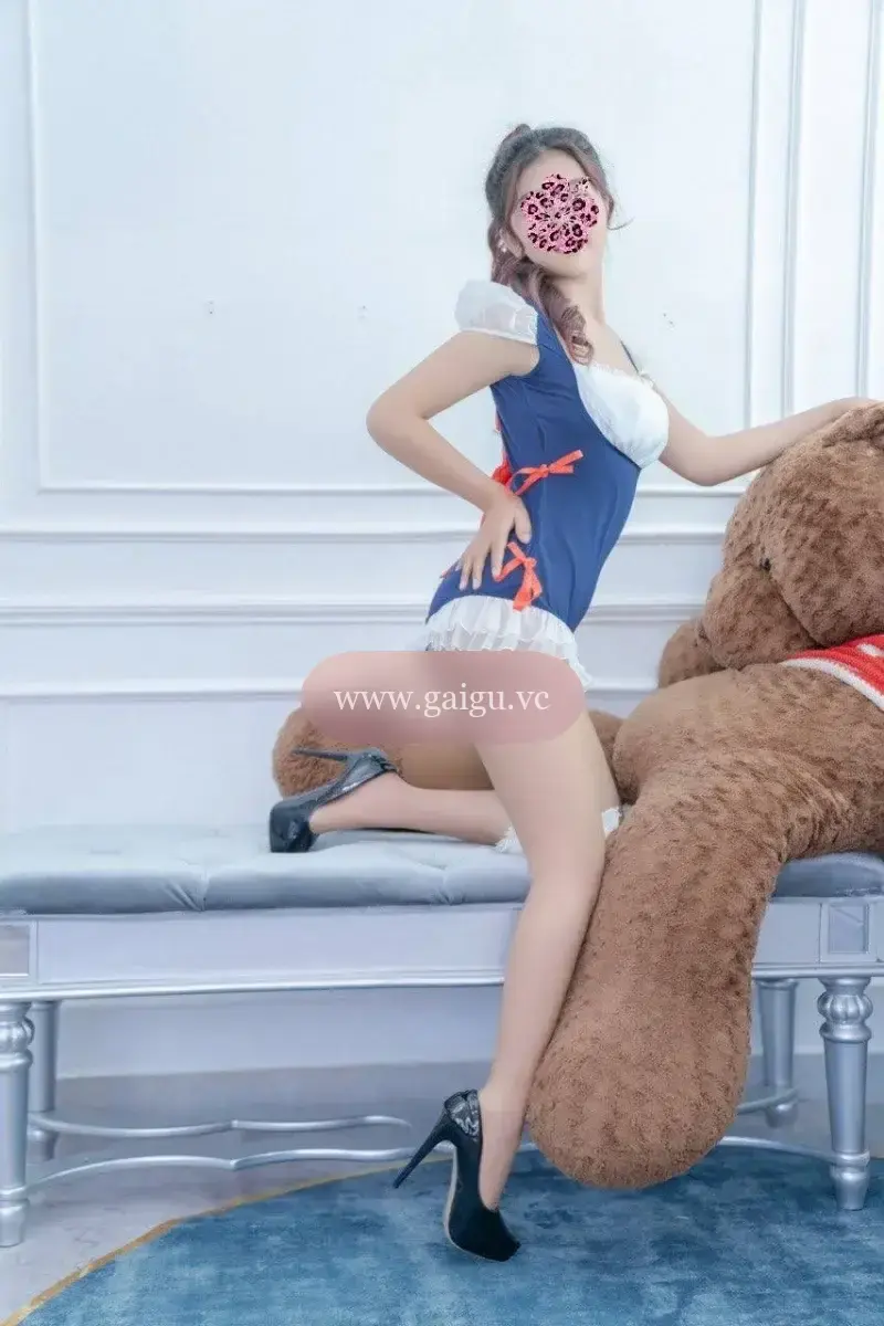 GG.[⭐ VIP ]LY LY - Vẻ Đẹp Tinh Khôi 2K5, Da Trắng, Dáng Xinh - Đỉnh Cao Cảm Xúc!