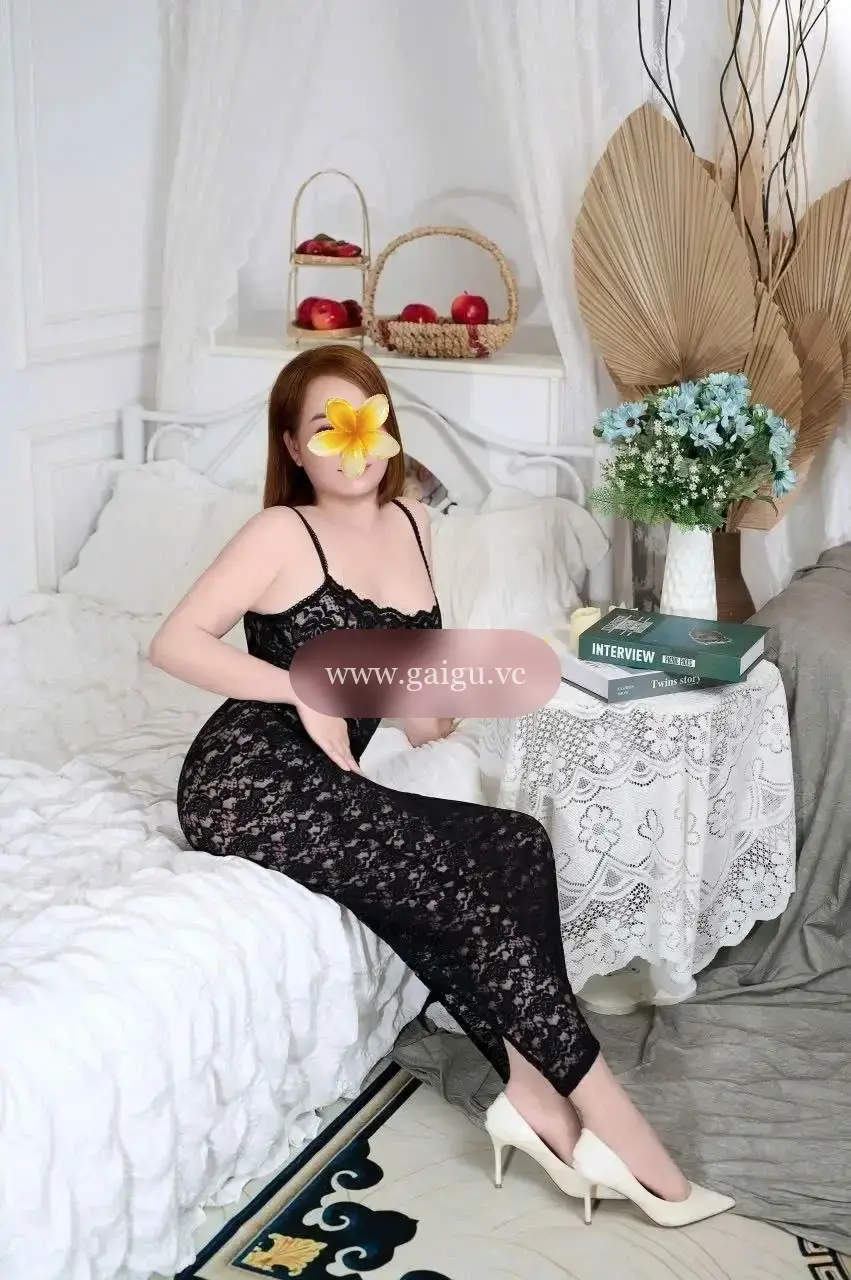 Lan Anh- Dáng nhỏ, Gái miền tây làm tình giỏi
