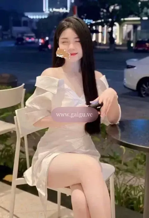 BÉ KEM- GÁI MỚI LỚN- NON TƠ- MỚI LÊN SÓNG