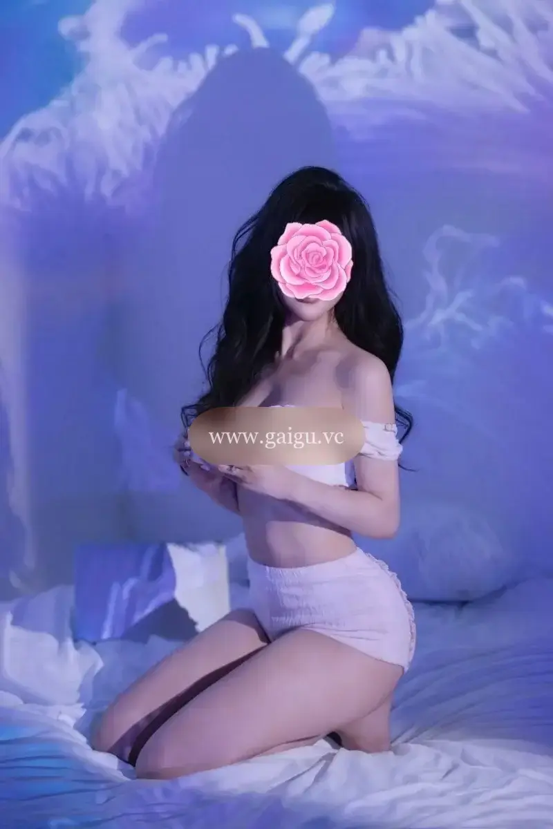 NGÂN HÀ --- SEXY, DÂM LẮM À NHA!
