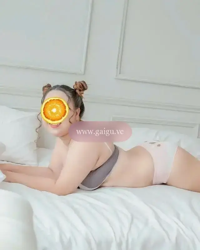 Minh Châu- Dâm, bím gọn gàng, nước nôi đầy đủ