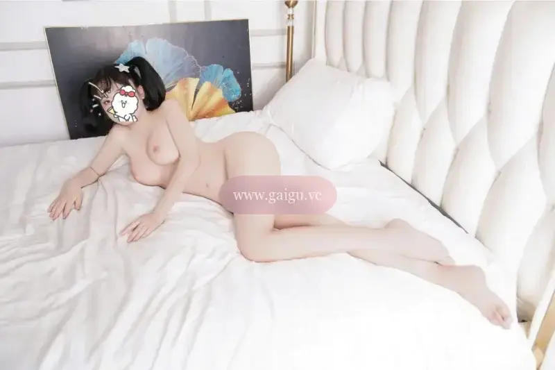 *HOT* BÉ TRIỆU VY* MẶT XINH- DÁNG ĐẸP-VU TO.