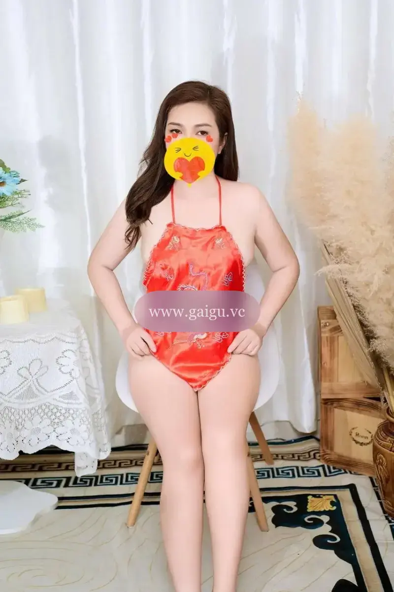 LINH THẢO GÁI LÀM THÊM BÁN CHUYÊN