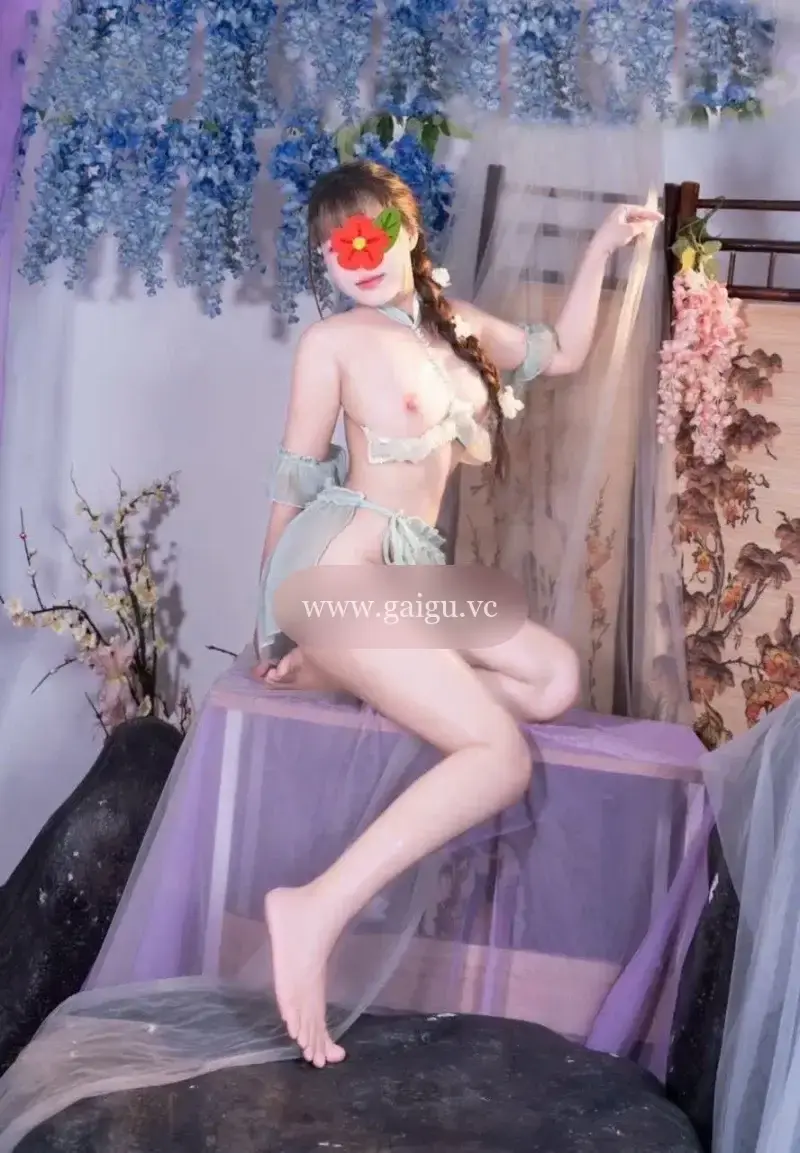 NGỌC ANH XINH ĐẸP DUYÊN DÁNG
