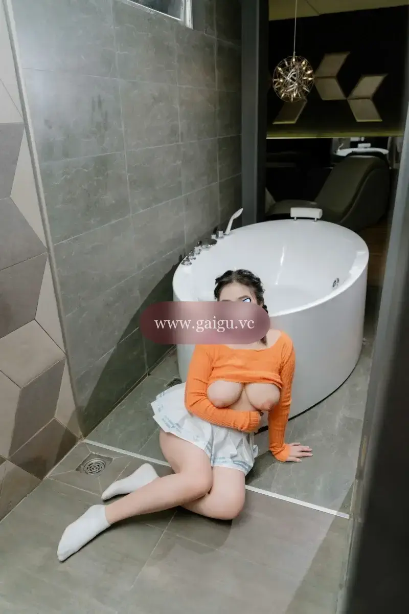 Vú Bự Bé Yêu❤️2k4 Múp Tươi Teen Dâm Khít Và Nhiều Nước