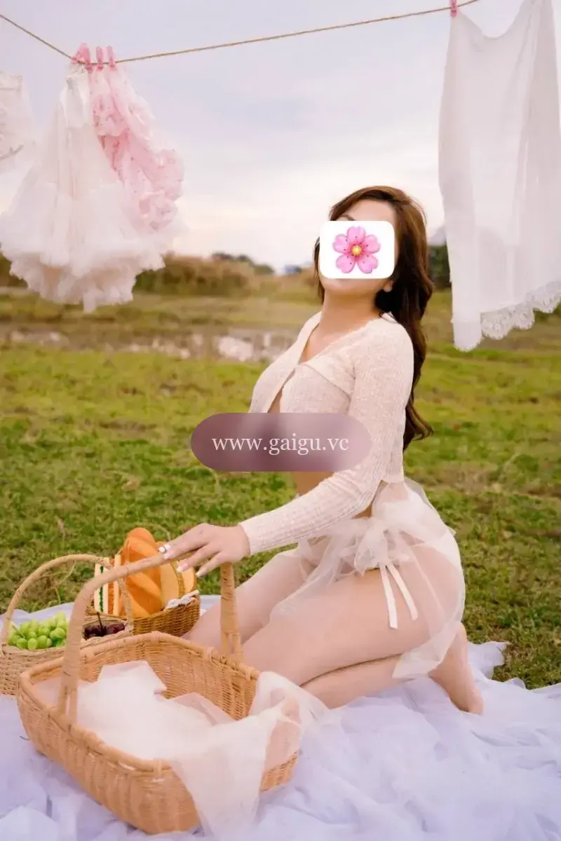 Bé thanh sexy đỉnh cao  của sex chiều khách hết mình