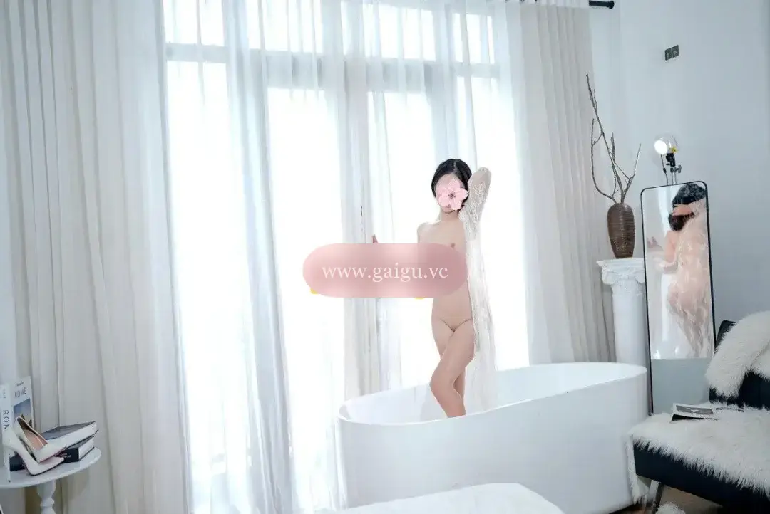 🫦VIP 🫦 Hải Như mặt xinh, dáng đẹp, bướm khít nhiều nước