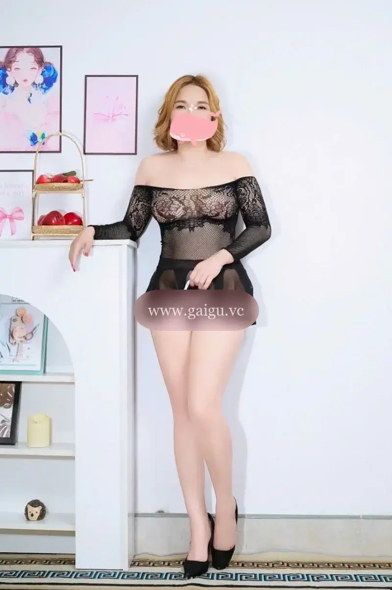 Quỳnh Lam --- mb dâm đãng, chiều khách...