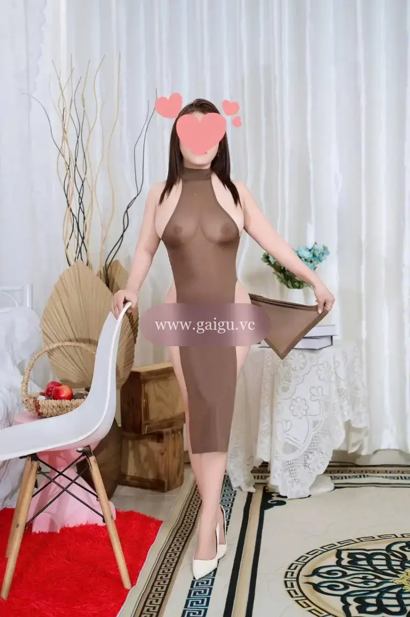 Thy thy em gái công nhân hiền lành