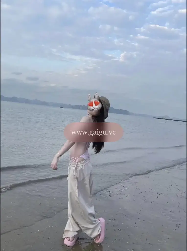 Hương Trà- Gái Xinh Body Đẹp,nước lôi lênh láng