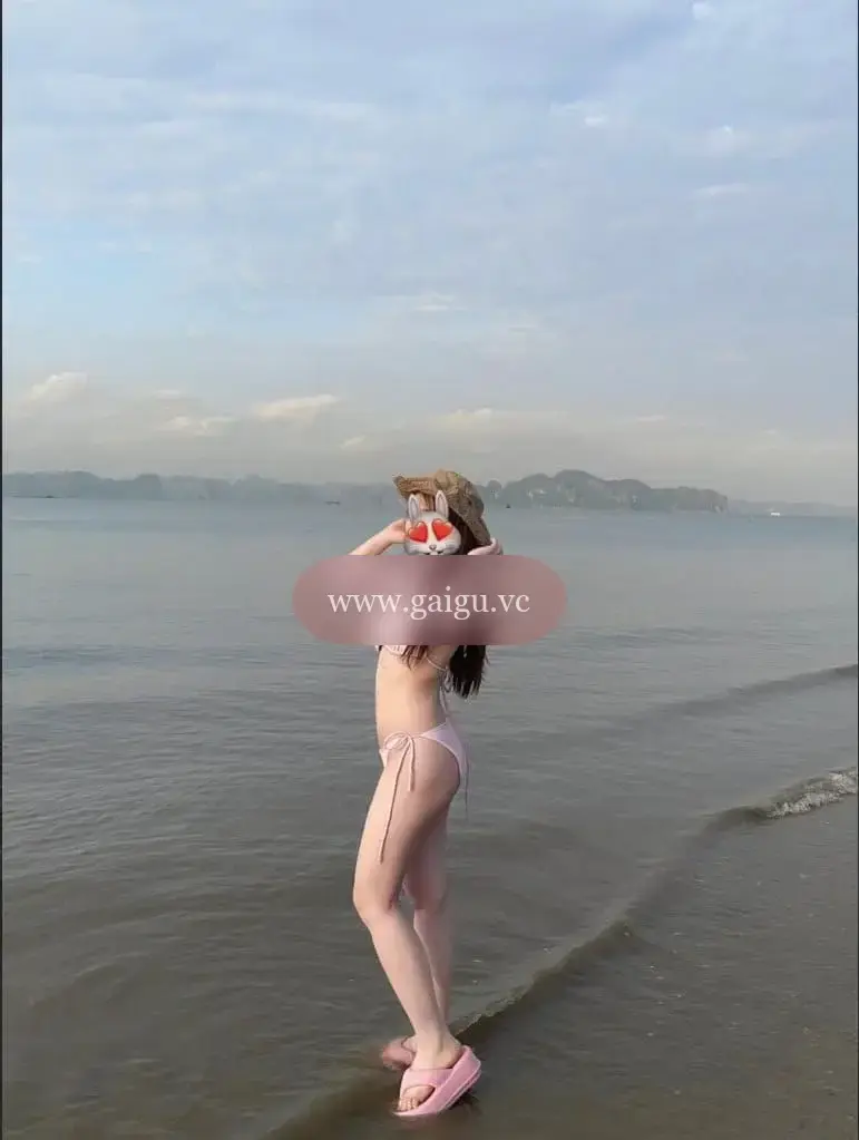 Hương Trà- Gái Xinh Body Đẹp,nước lôi lênh láng