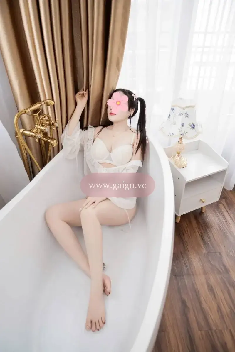 Linh Rim ❤️ HÀNG NGON SIÊU DÂM ❤️ DÁNG CHUẨN DA TRẮNG ❤️ HỒNG HÀO SIÊU TÌNH CẢM