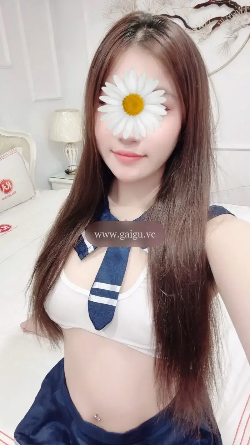 NEW BÊ XINH TRẮNG CAO XINH NGON