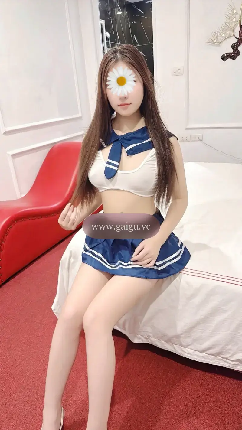 NEW BÊ XINH TRẮNG CAO XINH NGON