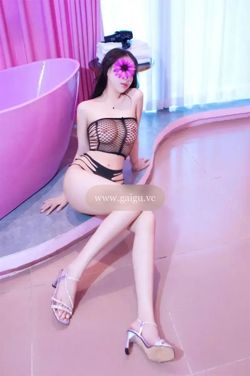 NHI XINH - XINH ĐẸP ĐÁNG YÊU , BODY NÓNG BỎNG GỢI TÌNH , LÀM TÌNH ĐẲNG CẤP