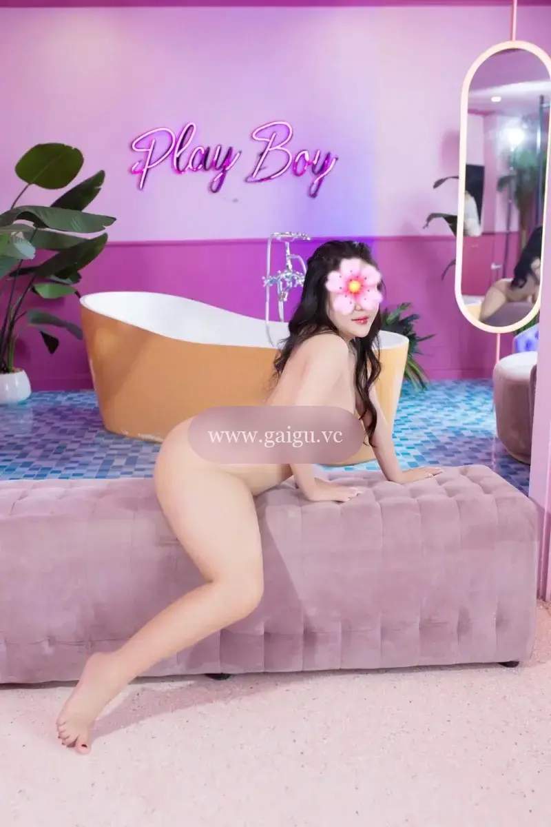Tiểu Vy Dâm Nữ Đáng Yêu - Body Cực Đẹp - Làm Tình Cực Phê - Lên Đỉnh Cực Sướng