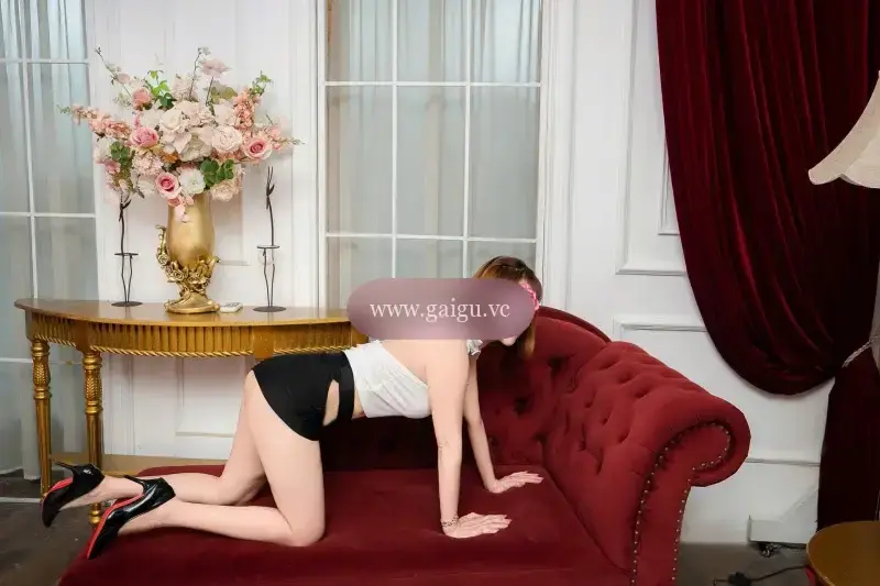 NHƯ QUỲNH - MẶT XINH DÂM - DÁNG ĐẸP GẦM CAO - LÀM TÌNH ĐÊ MÊ - EM DÊ LẮM Ạ