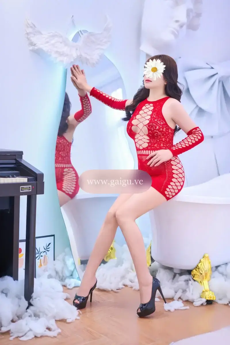 LINH ĐAN - GÁI LẦN ĐẦU LÊN SÓNG - NGOAN HIỀN DÁNG NUỘT - VÚ TO MÔNG CONG - BƯỚM KHÍT -AE THẨM NHÉ