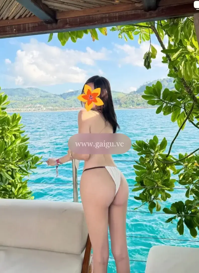 Hot Cave hạng sang kim anh mặt xinh da trắng, body siêu mẫu 1.000 K