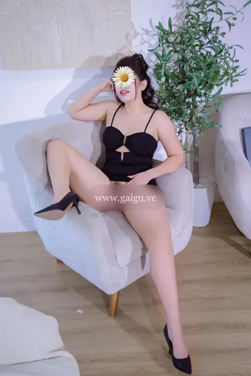 MAI ANH  - DÂM ĐÃNG CHIỀU KHÁCH - LÀM TÌNH ĐIÊU LUYỆN - CHIỀU KHÁCH MỌI TƯ THẾ