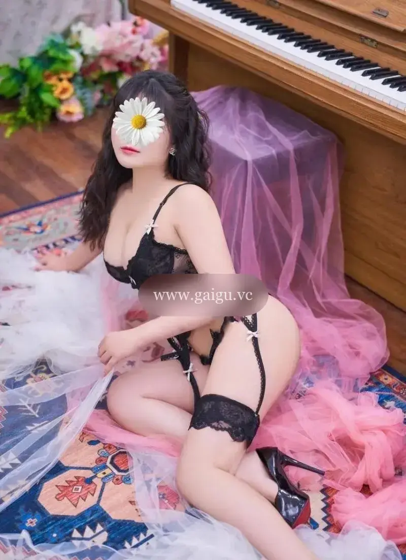 ❤️ HÀ TRANG❤️ Thiếu nữ Sexy - Dáng xinh Ngực đẹp
